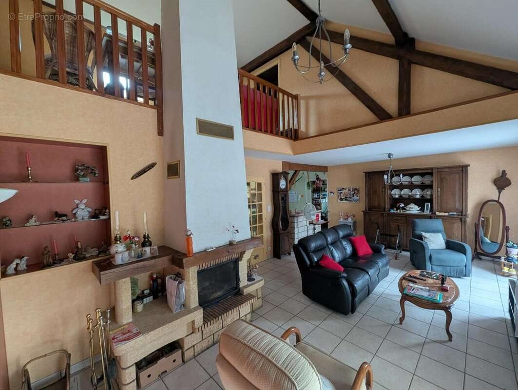 Maison à vendre, 160m², Le Syndicat