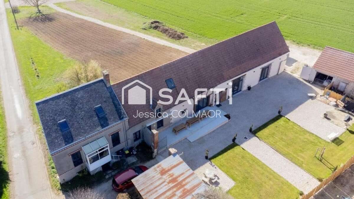Maison à vendre, 371m², Lorcy