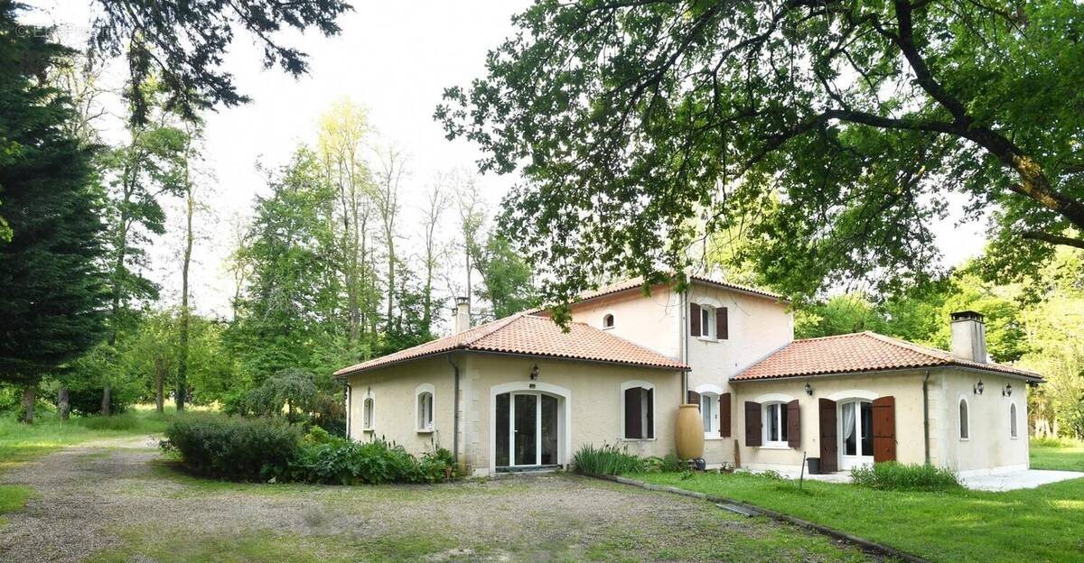 Maison à vendre, 200m², Ribérac