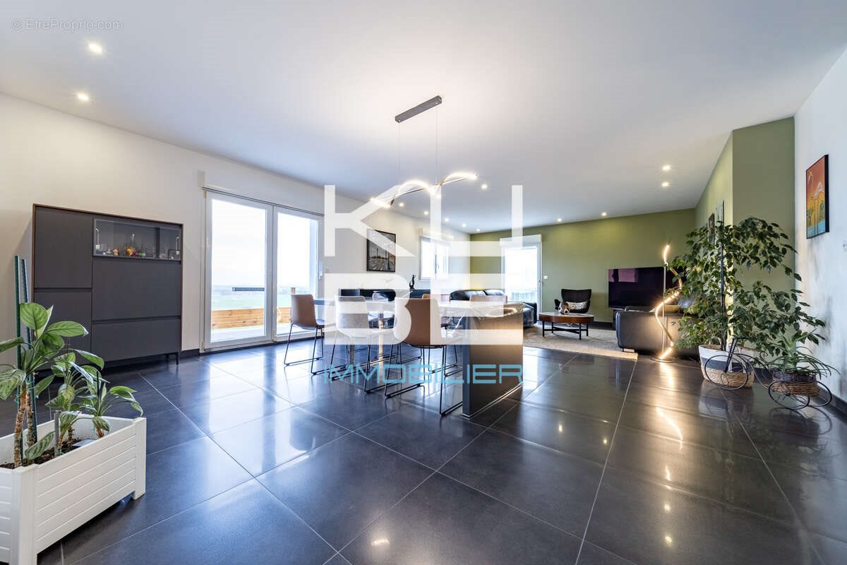Maison à vendre, 157m², Sorbey