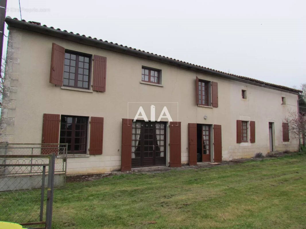 Maison à vendre, 180m², Les Adjots