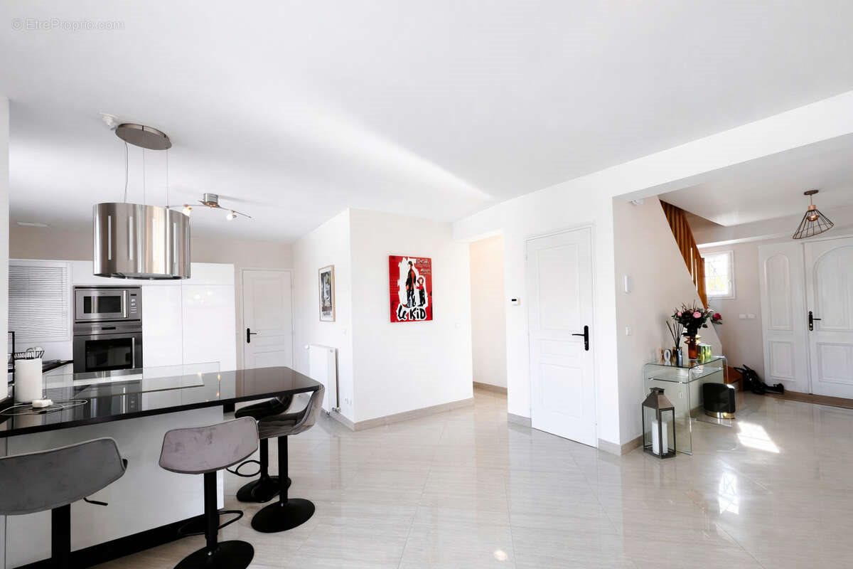 Maison à vendre, 162m², Orry-la-Ville
