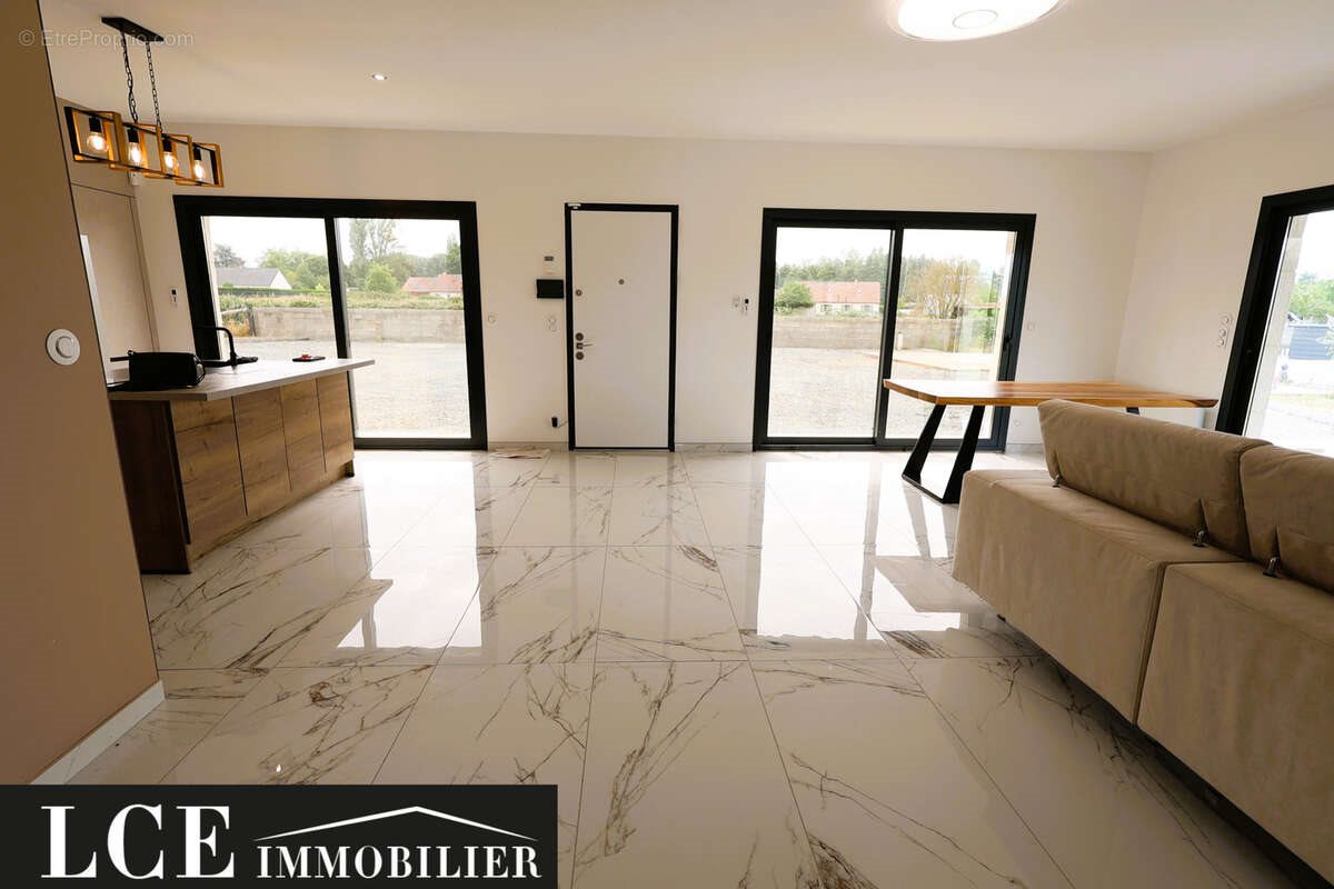 Maison à vendre, 86m², Lavaré
