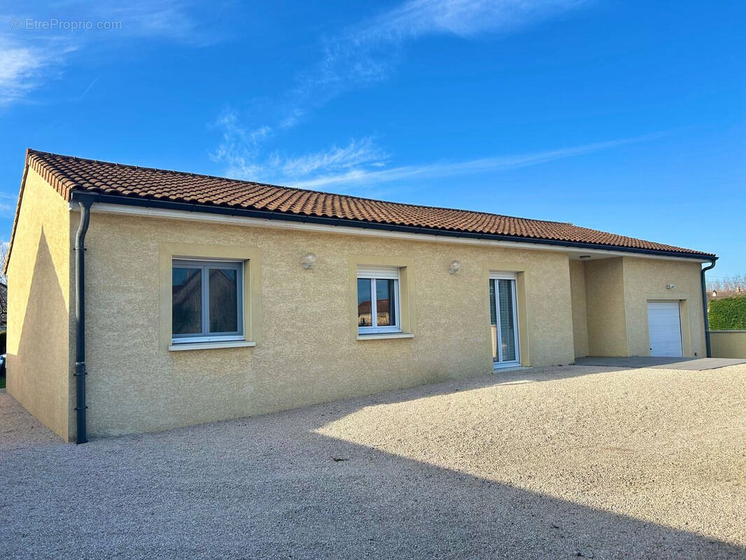 Maison à vendre, 114m², Saint-Marcel