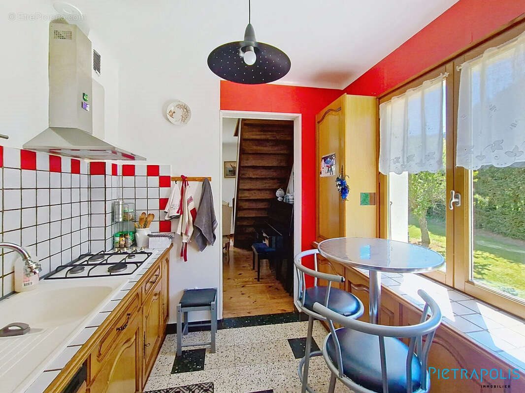 Maison à vendre, 94m², Saint-Just-d'Avray