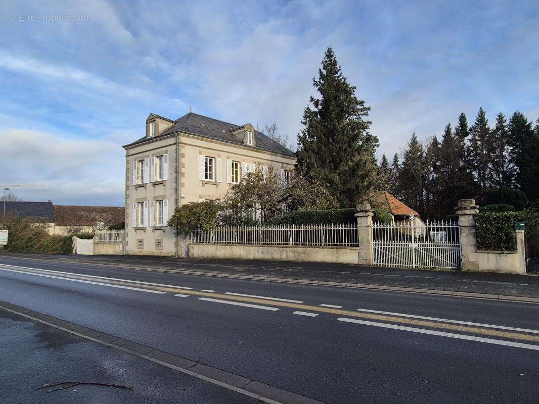Maison à vendre, 300m², Montgivray