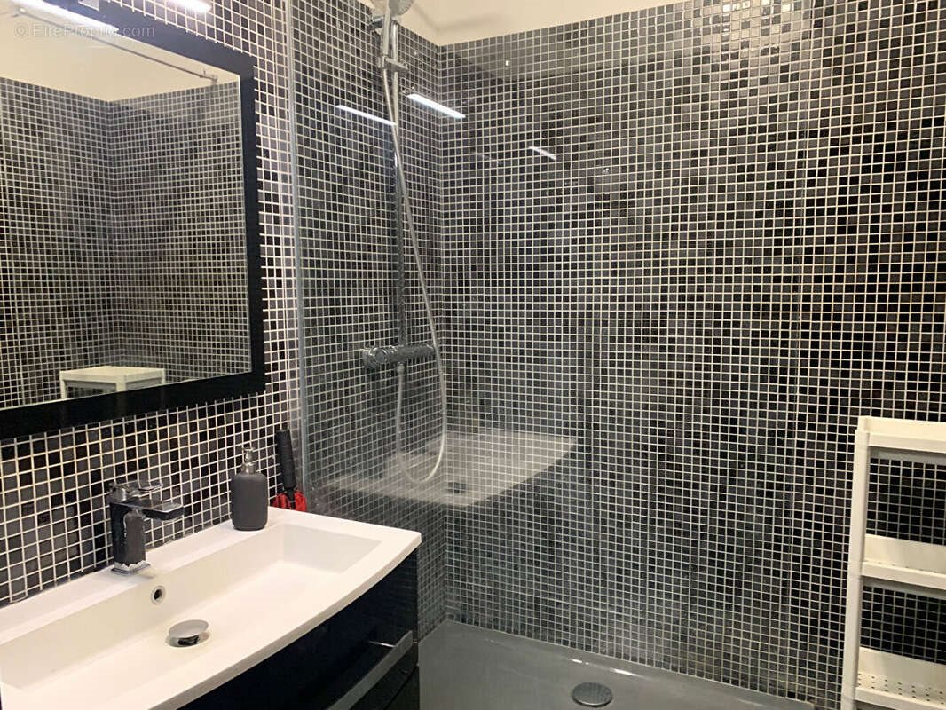 Appartement à vendre, 50m², Courbevoie