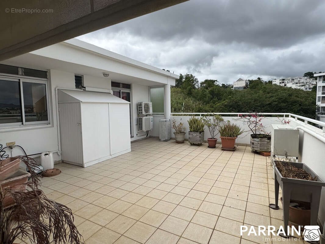 Appartement à vendre, 97m², Fort-de-France