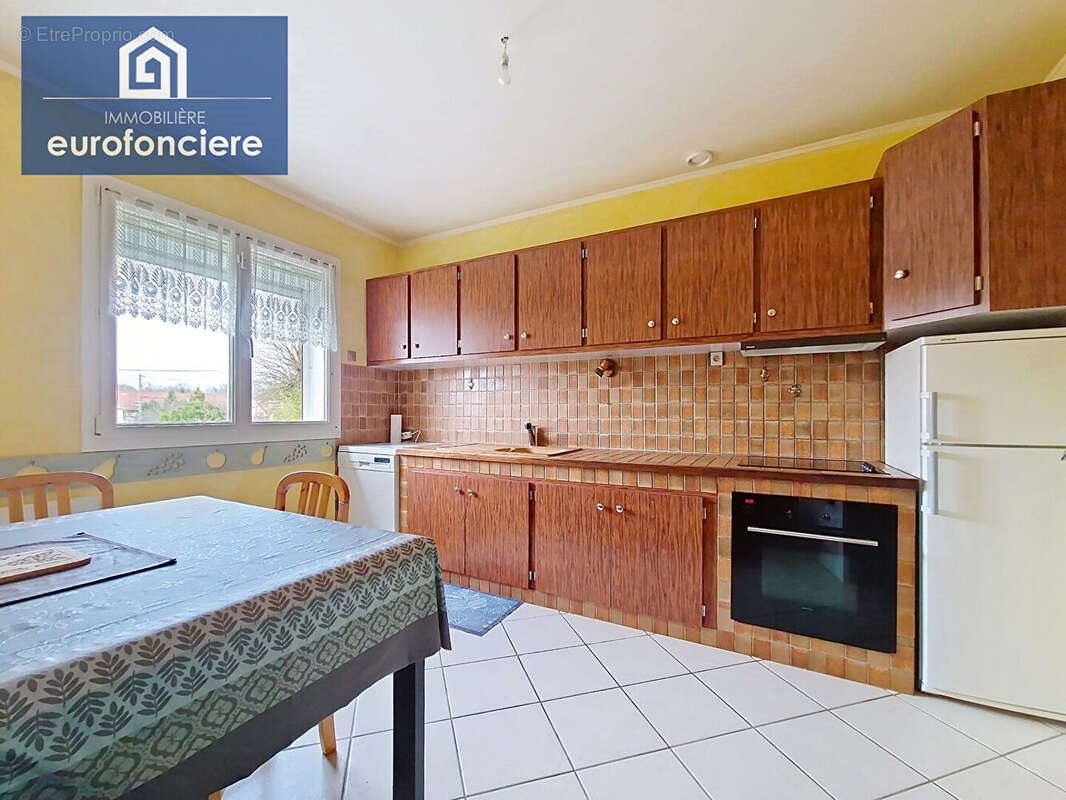 Maison à vendre, 152m², Saint-Lyé