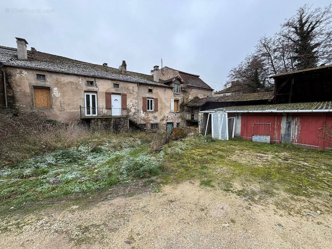 Maison à vendre, 311m², Darney