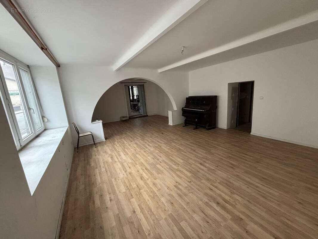 Maison à vendre, 311m², Darney