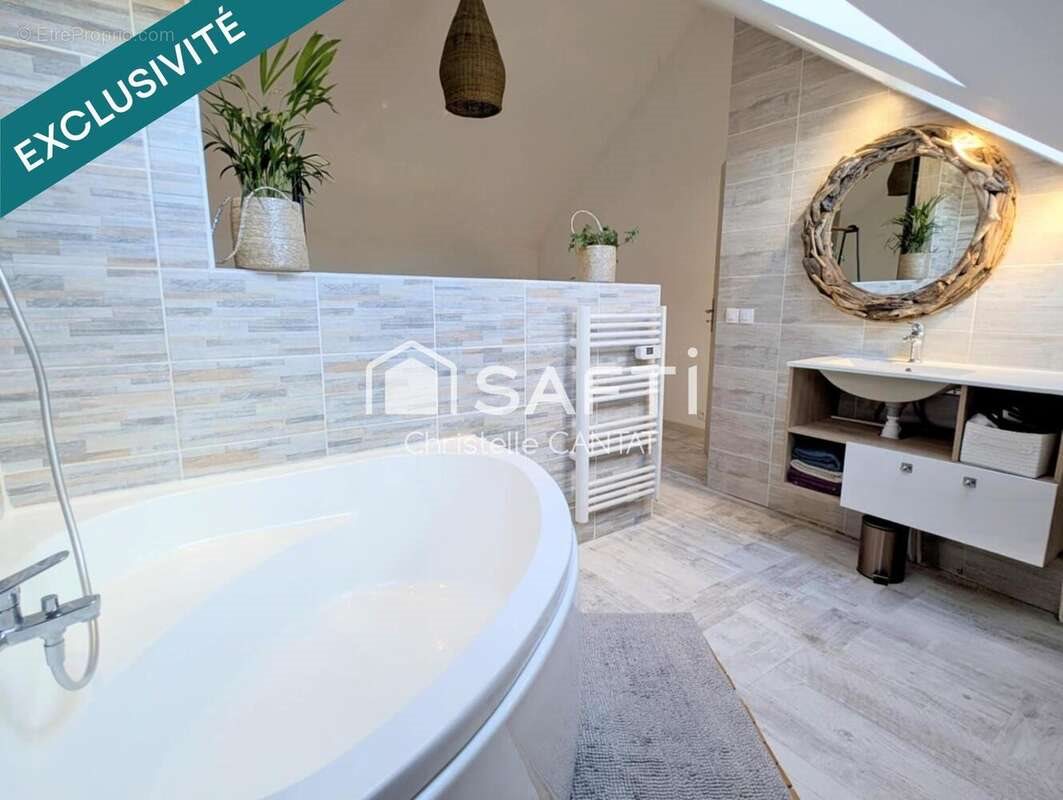 Maison à vendre, 80m², Désertines