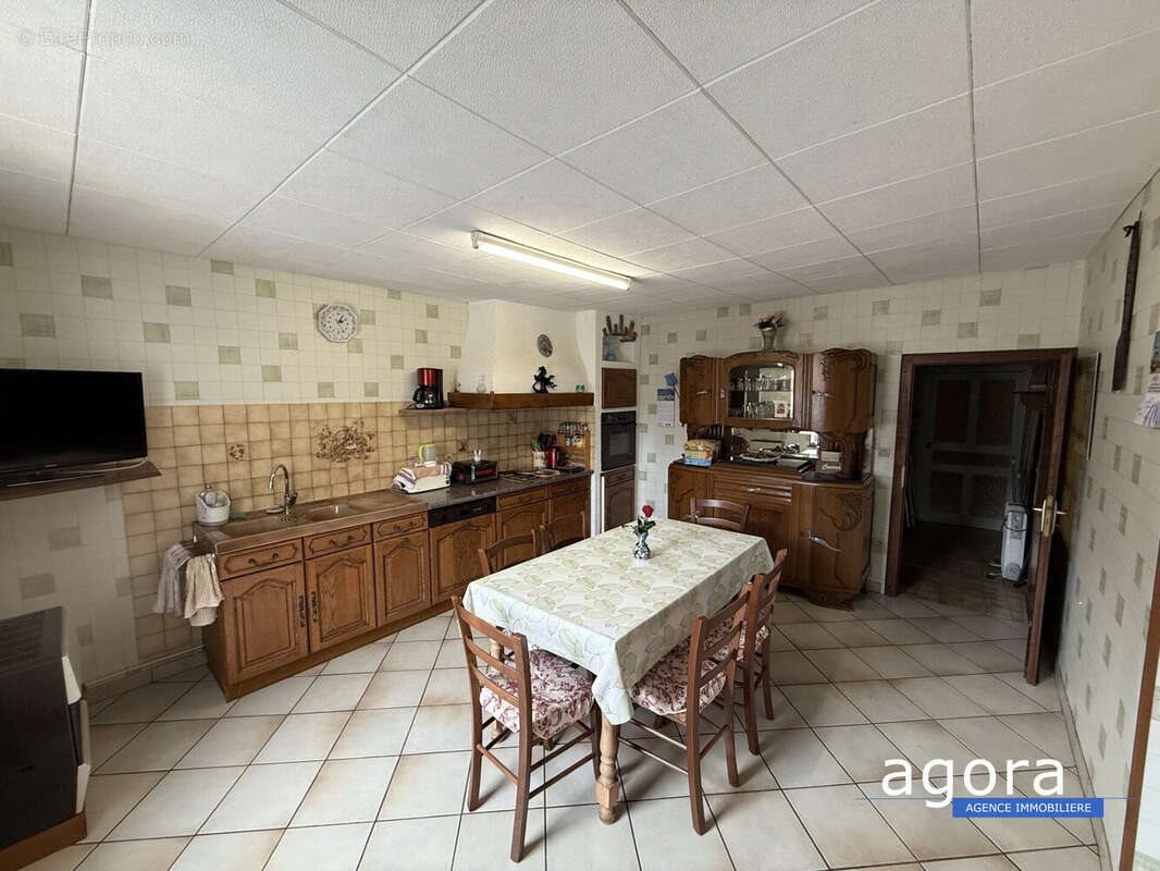 Maison à vendre, 159m², Lantéfontaine