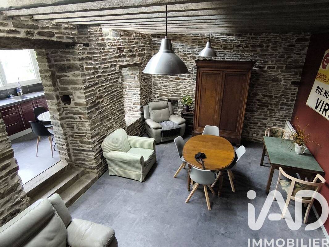 Maison à vendre, 118m², Pierres