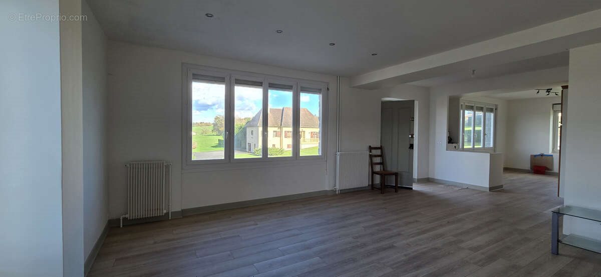 Appartement à vendre, 150m², Lubersac