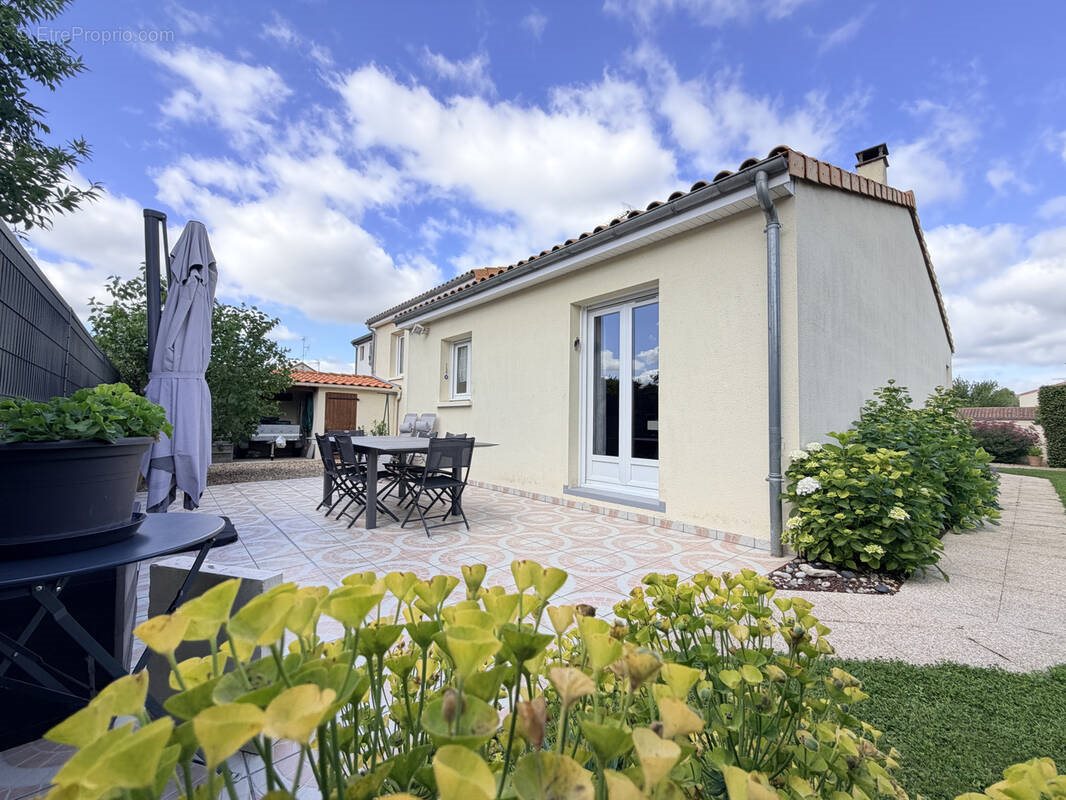 Maison à vendre, 93m², Buxerolles