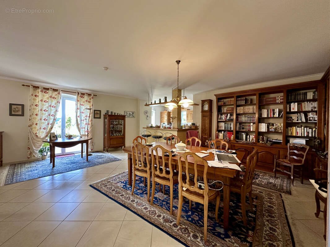 Maison à vendre, 201m², Sarlat-la-Canéda