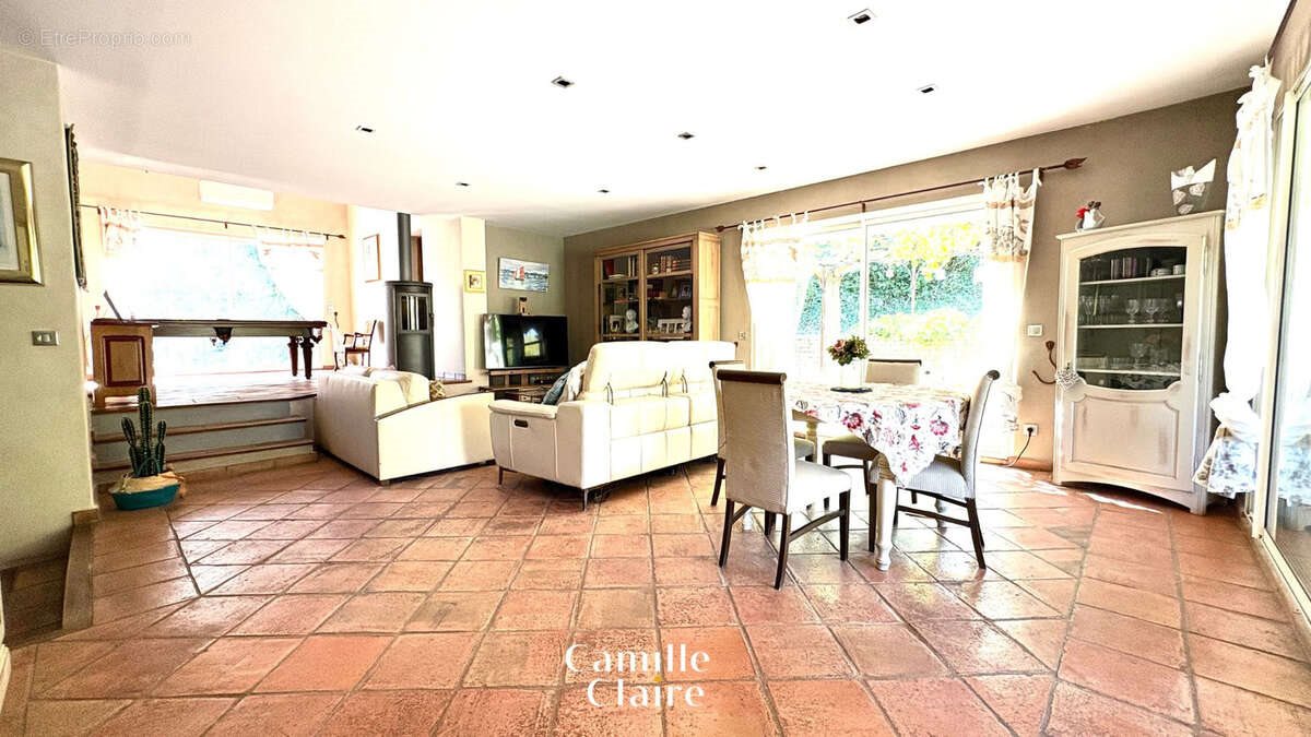 Maison à vendre, 140m², Saint-Savournin