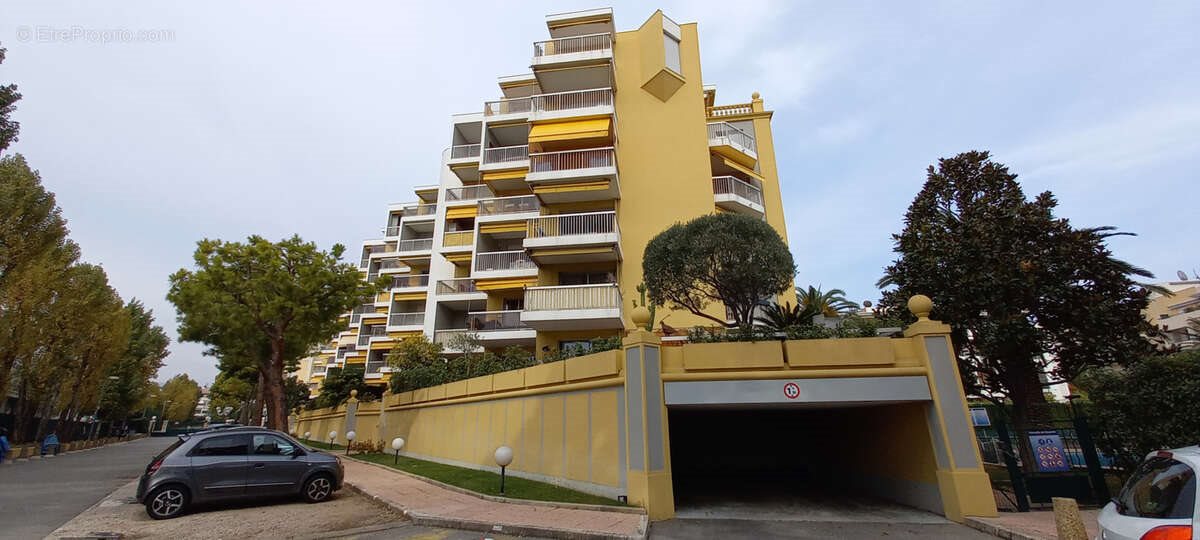 Appartement à vendre, 66m², Cagnes-sur-Mer