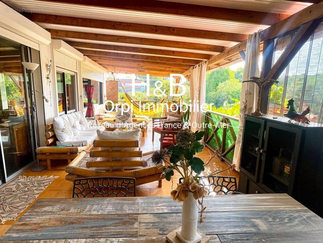 Appartement à vendre, 83m², Fort-de-France