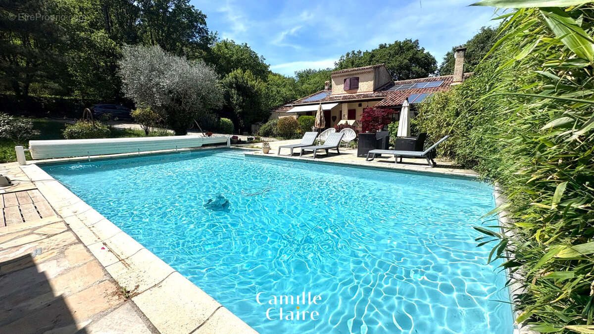 Maison à vendre, 130m², Mimet