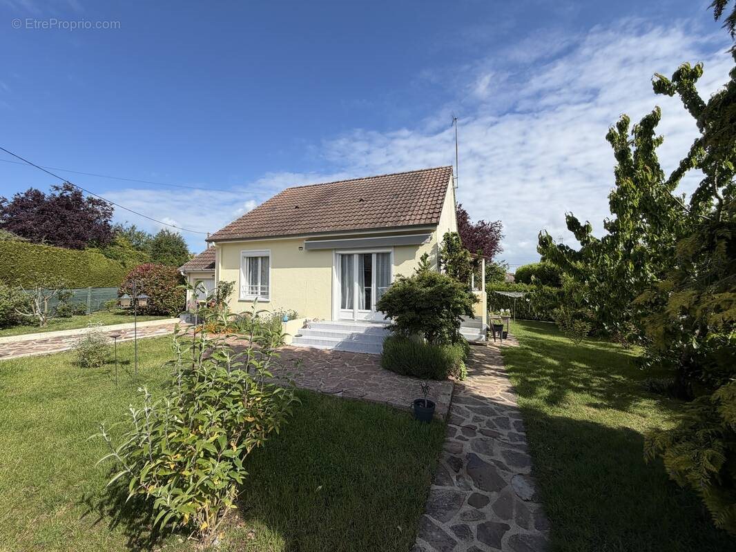 Maison à vendre, 57m², Maintenon