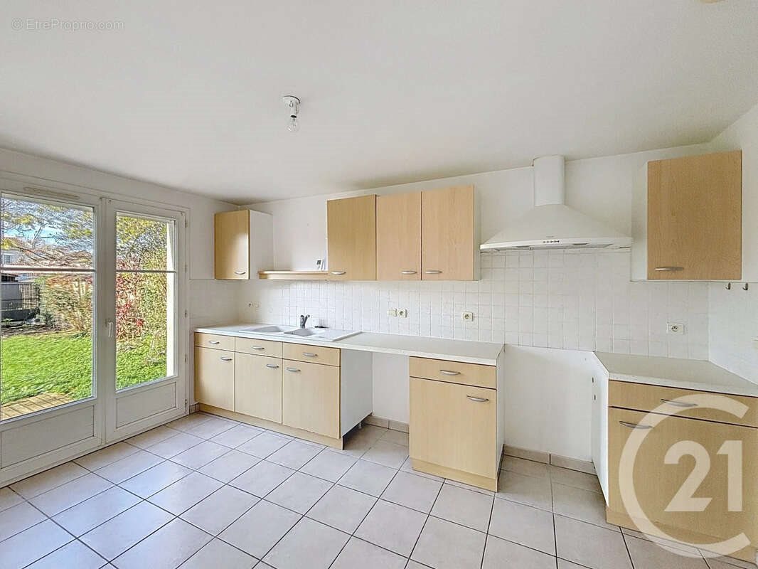 Maison à vendre, 109m², Gond-Pontouvre