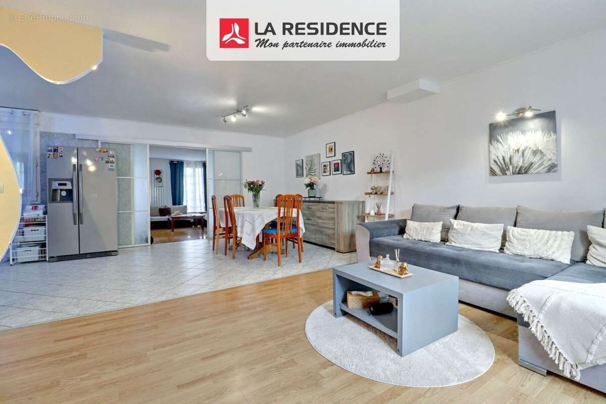 Maison à vendre, 152m², Bû