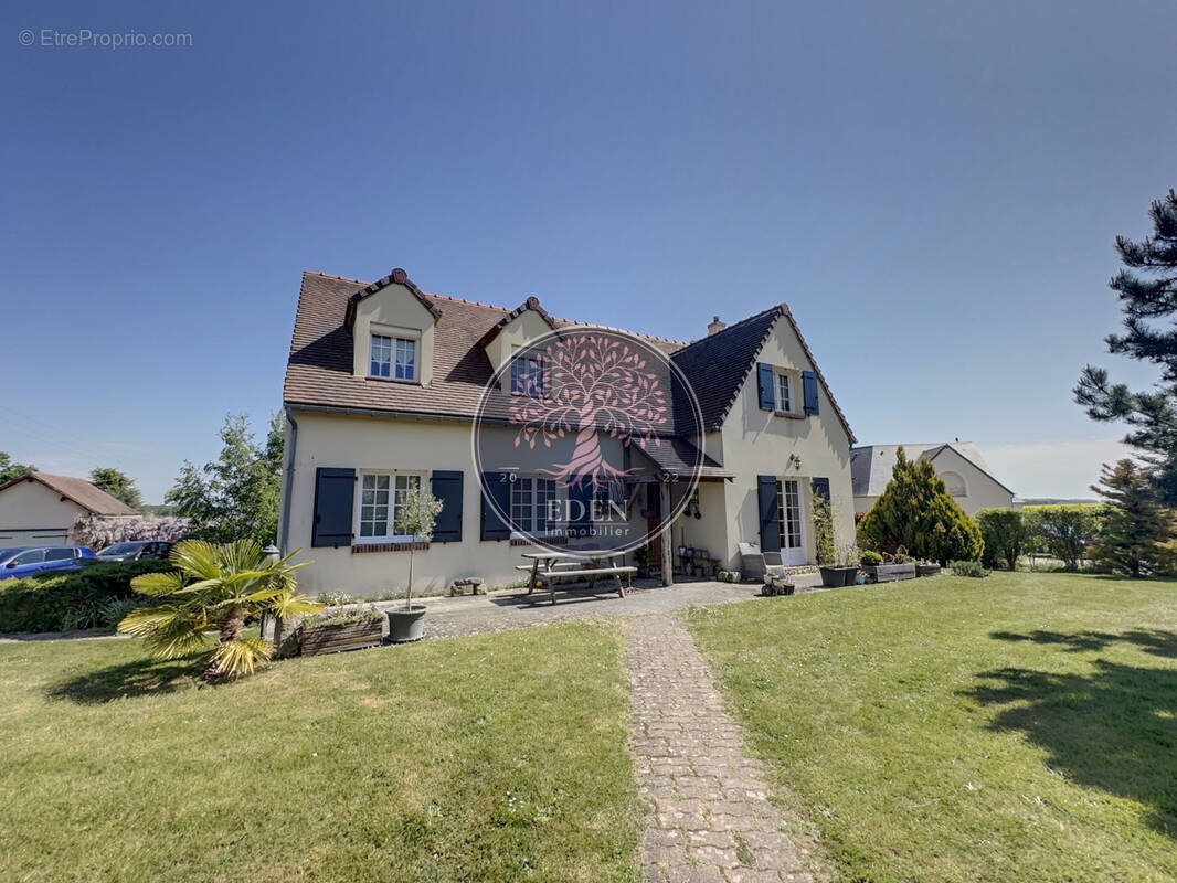 Maison à vendre, 165m², Tréon