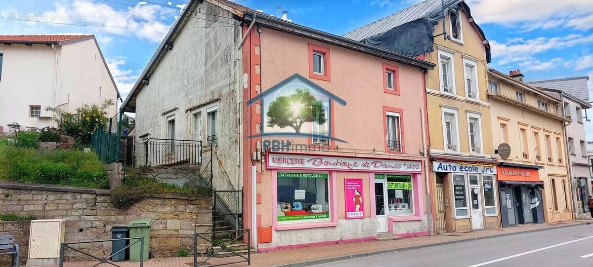 Appartement à vendre, 225m², Golbey