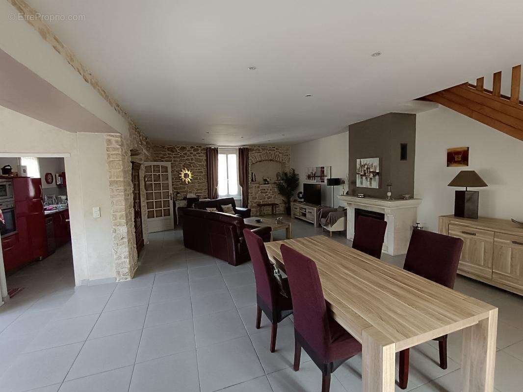 Maison à vendre, 143m², Saint-Jean-de-Maruéjols-et-Avéjan