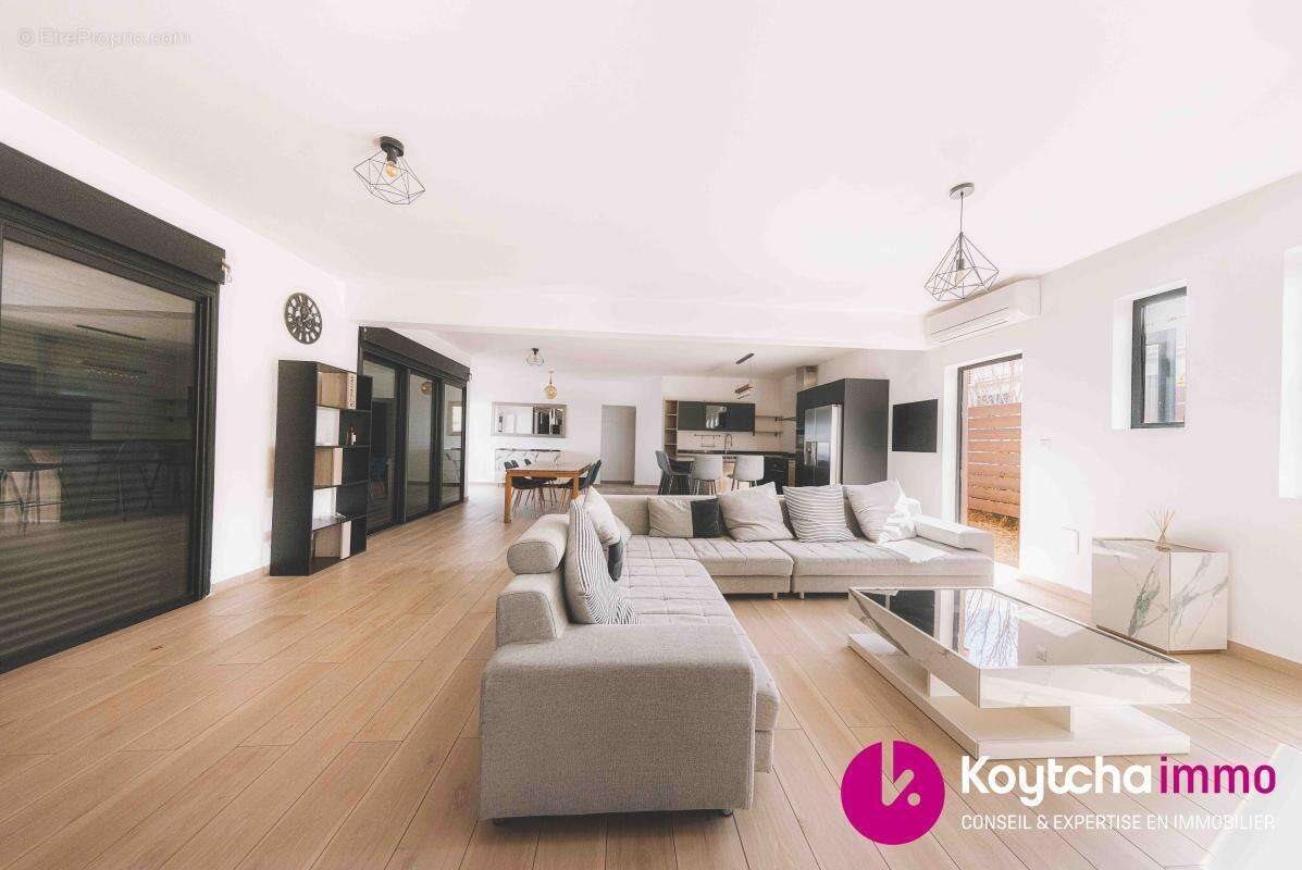 Maison à vendre, 146m², Le Tampon