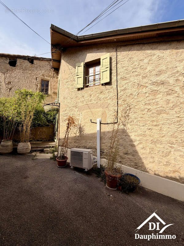 Maison à vendre, 84m², Saint-Donat-sur-l'Herbasse