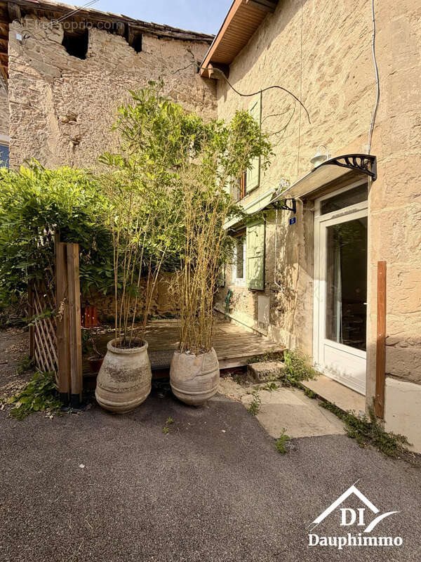 Maison à vendre, 84m², Saint-Donat-sur-l'Herbasse