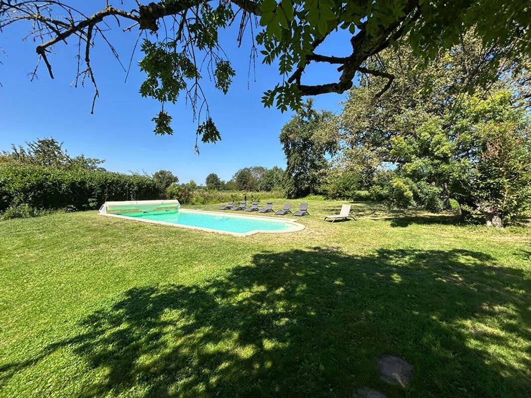 Maison à vendre, 258m², Saint-Didier-sur-Chalaronne