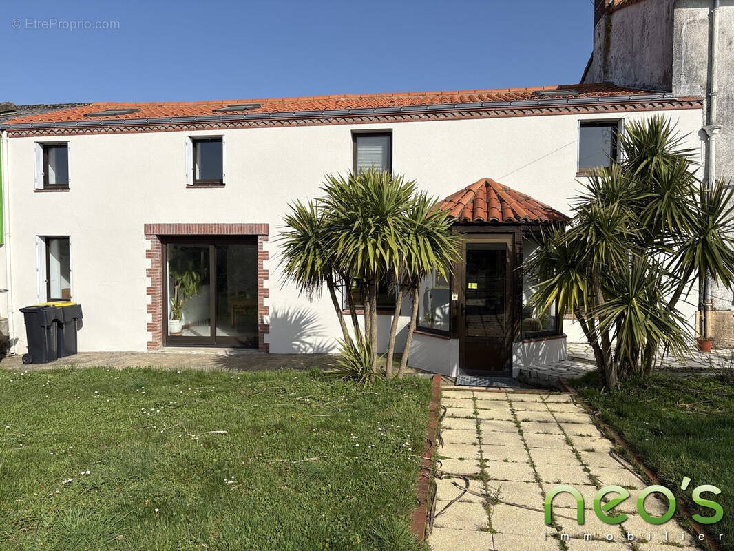 Maison à vendre, 142m², Tillières
