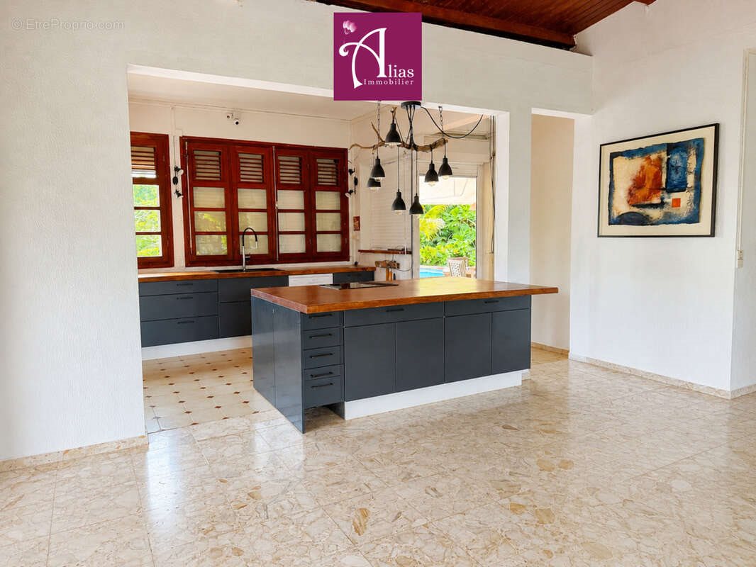 Maison à vendre, 180m², Petit-Bourg