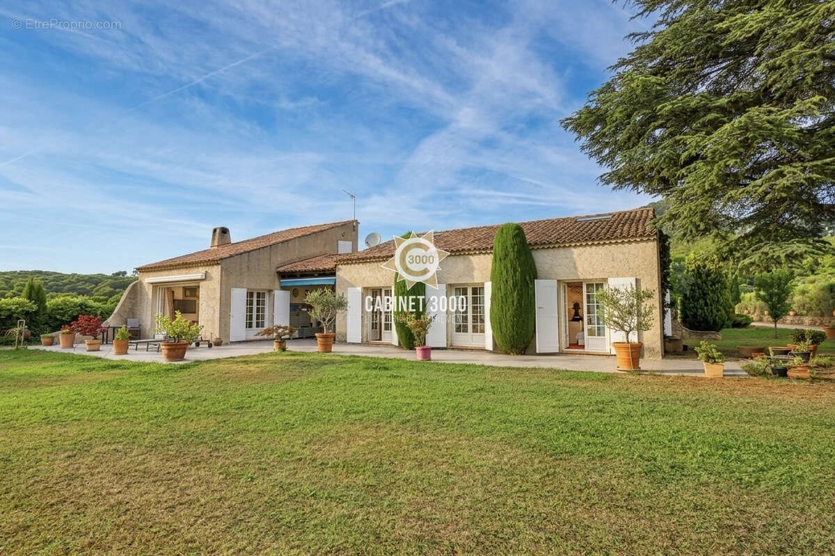 Maison à vendre, 200m², Sanary-sur-Mer