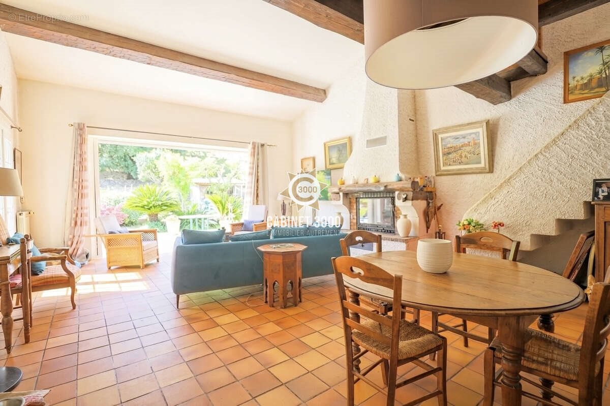 Maison à vendre, 200m², Sanary-sur-Mer
