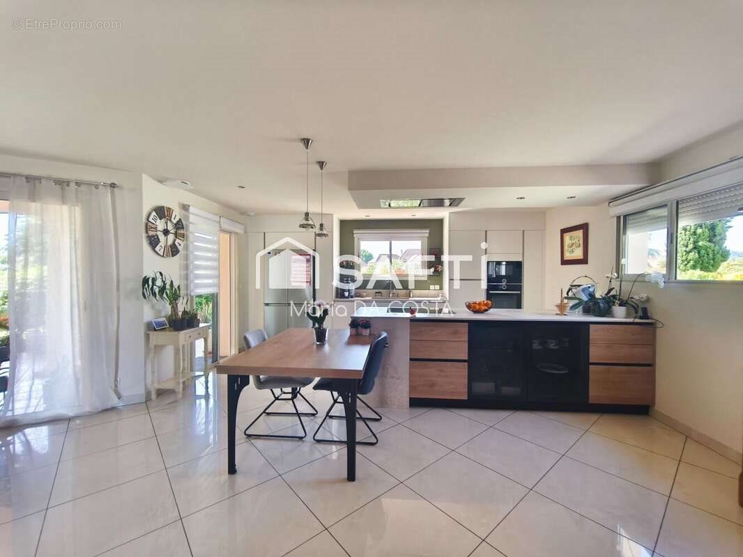 Maison à vendre, 171m², Pau