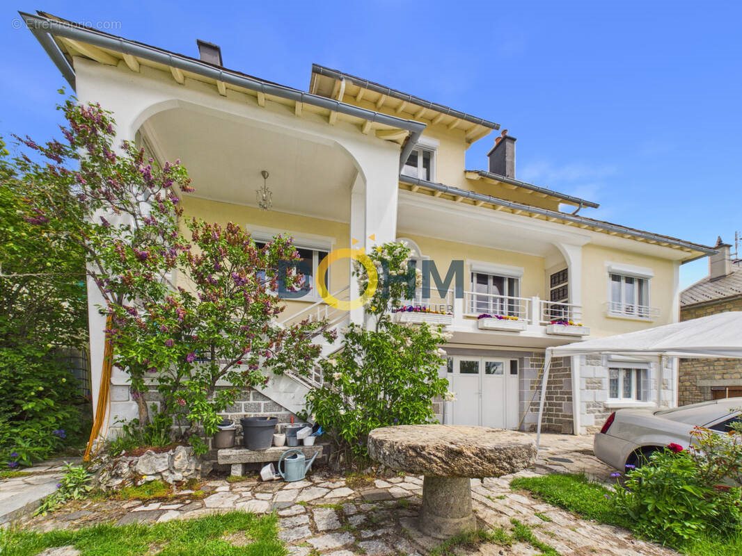 Maison à vendre, 166m², Saint-Alban-sur-Limagnole