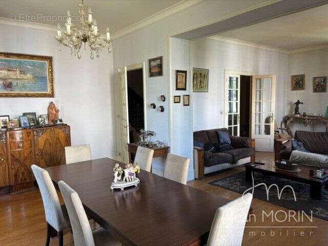 Maison à vendre, 300m², Tournon-sur-Rhône