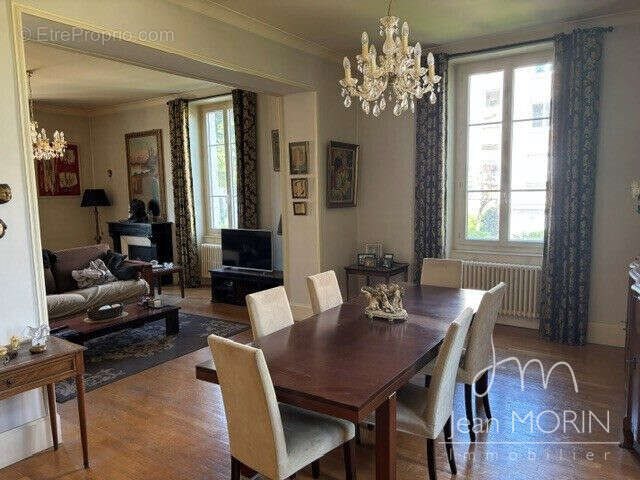 Maison à vendre, 300m², Tournon-sur-Rhône