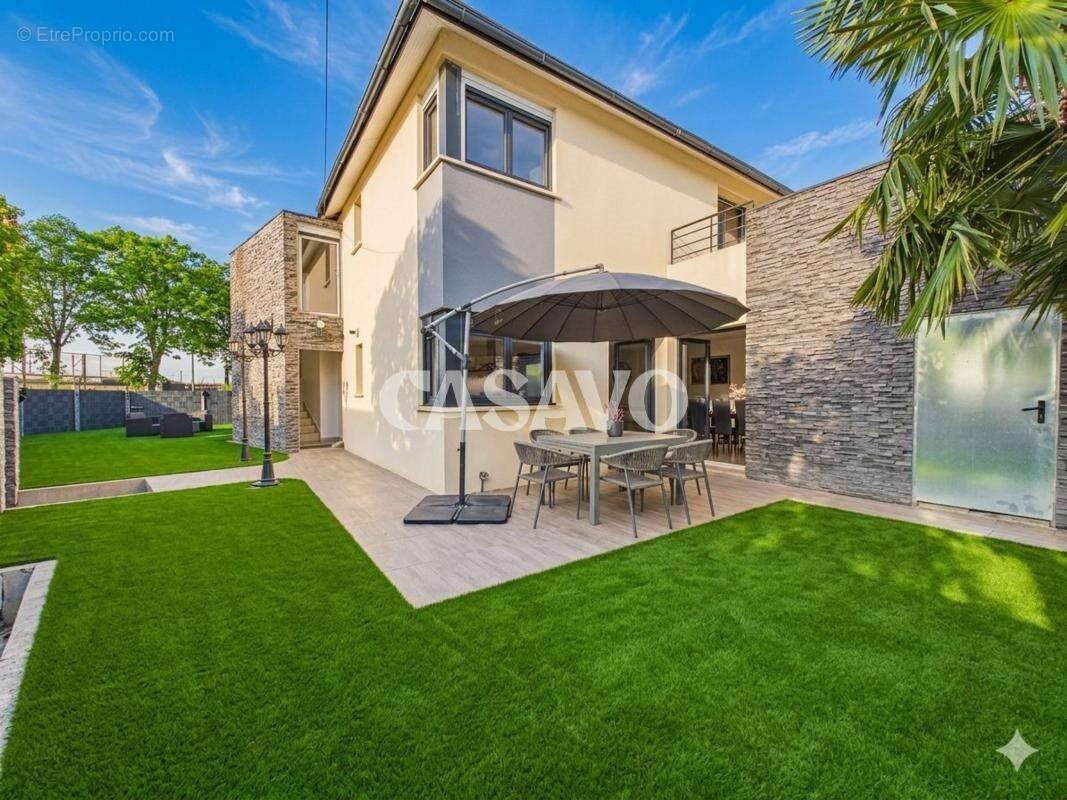 Maison à vendre, 138m², Le Blanc-Mesnil