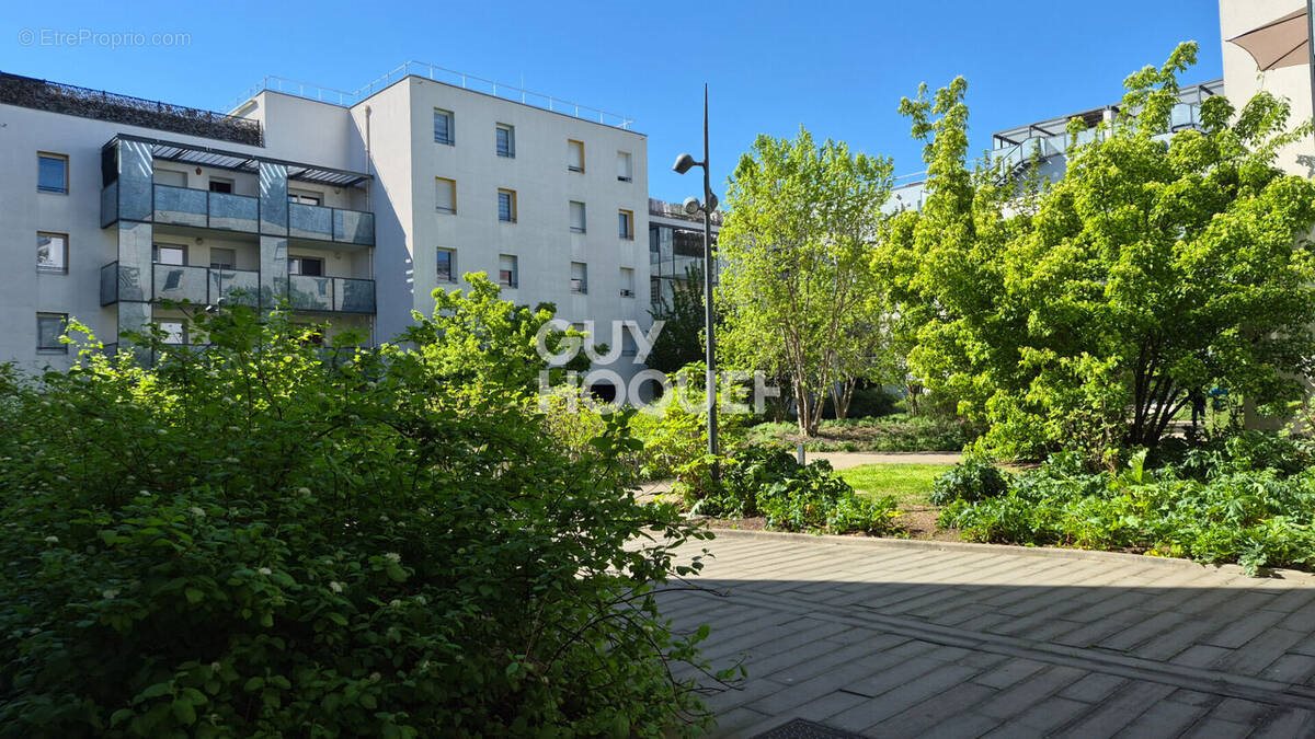 Appartement à vendre, 38m², Vénissieux
