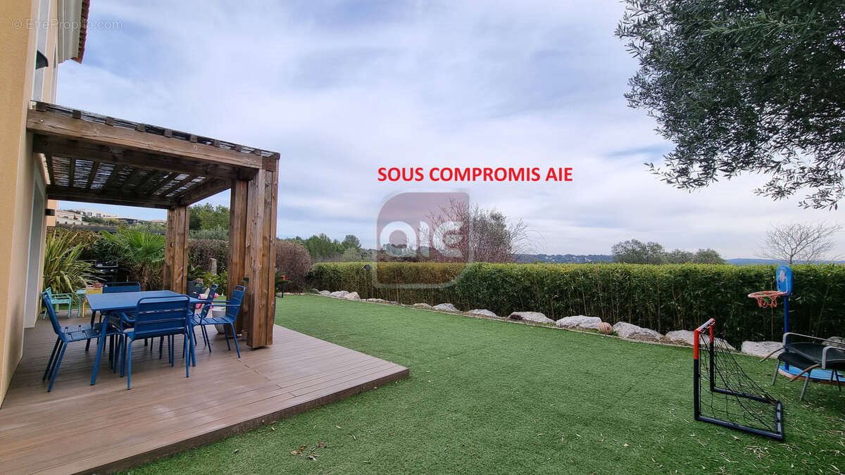 Maison à vendre, 90m², Saint-Clément-de-Rivière
