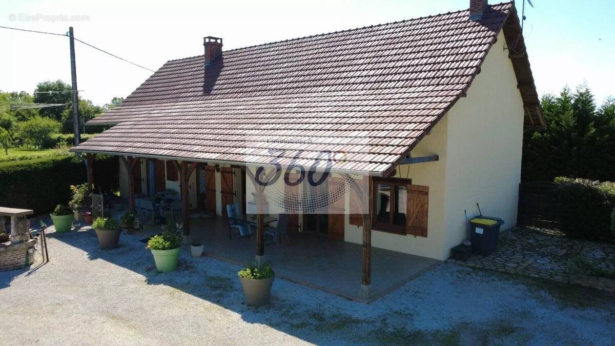 Maison à vendre, 186m², Louhans