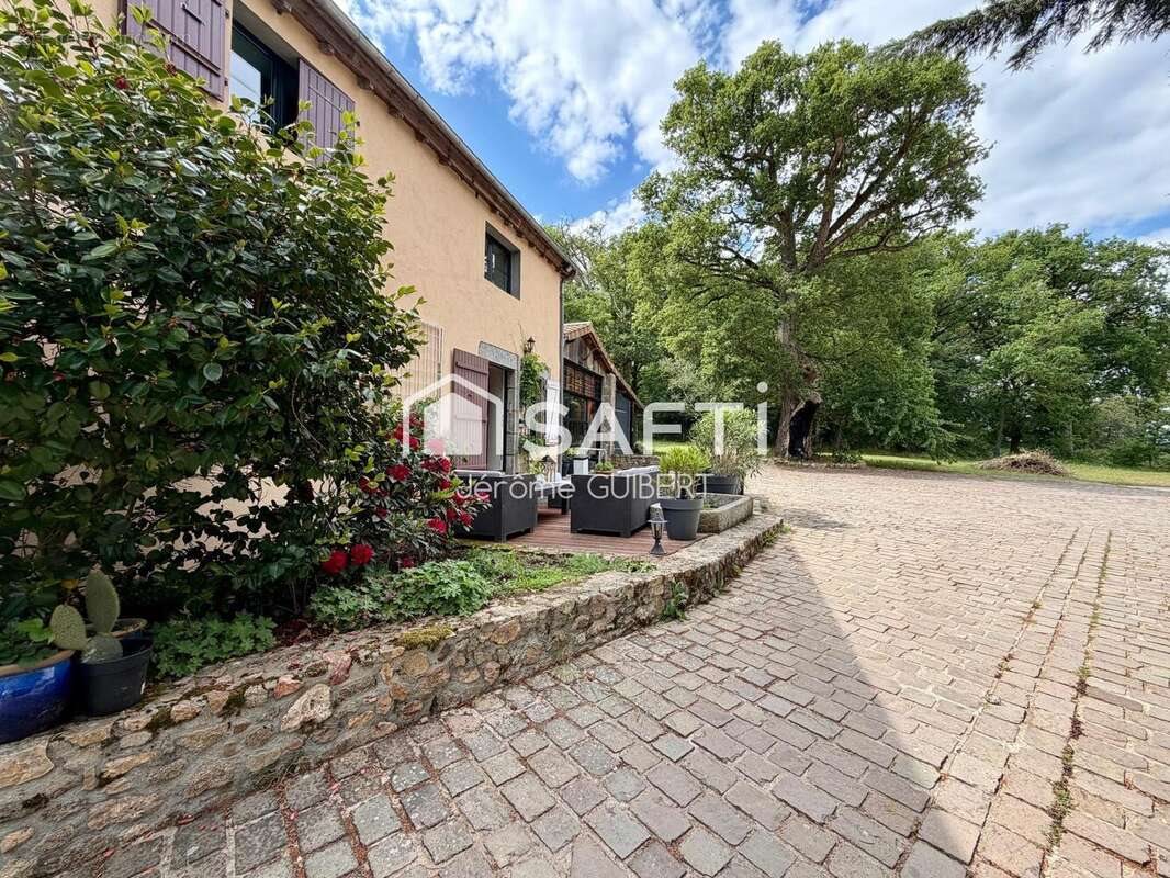 Maison à vendre, 328m², Bressuire