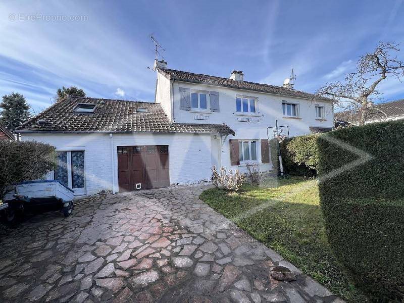 Maison à vendre, 136m², Combs-la-Ville