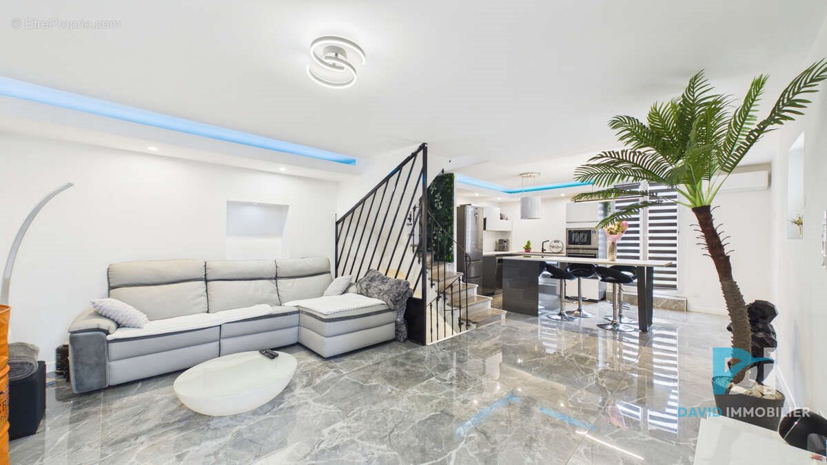 Maison à vendre, 97m², Saint-Thibéry